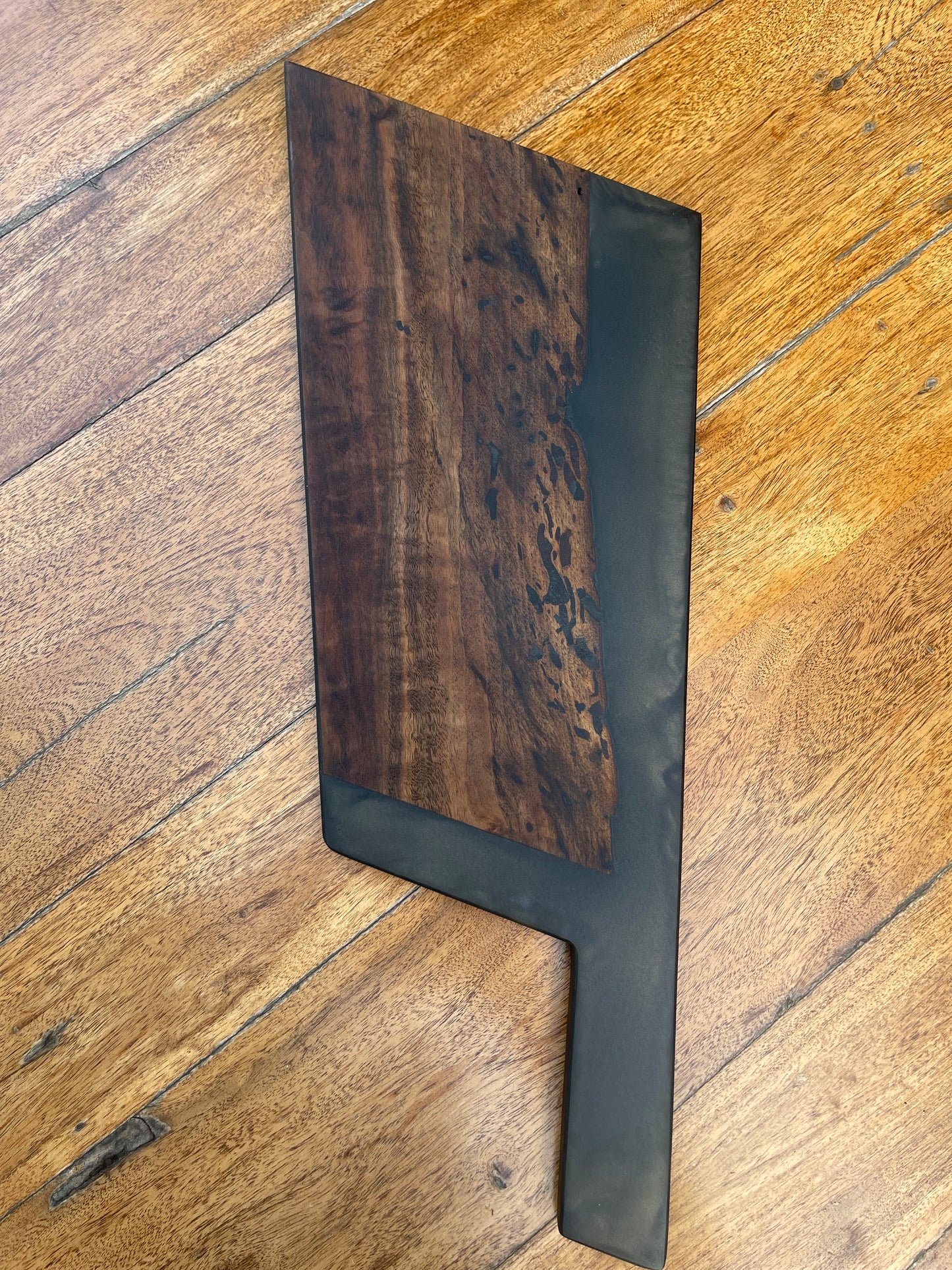 Walnut Resin Tomahawk Serving board